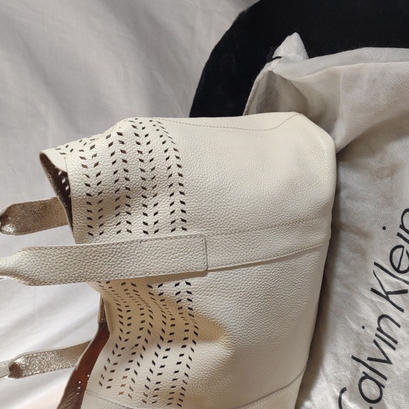 Calvin Klein Ivory Tote w/Tassel & Perforated Design - Picture 12 of 16